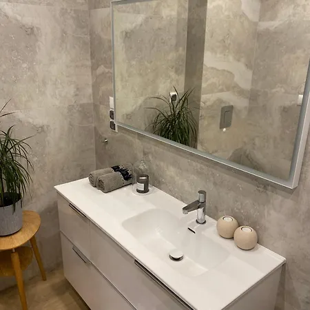 Apartment Mazowiecka F 202 *
